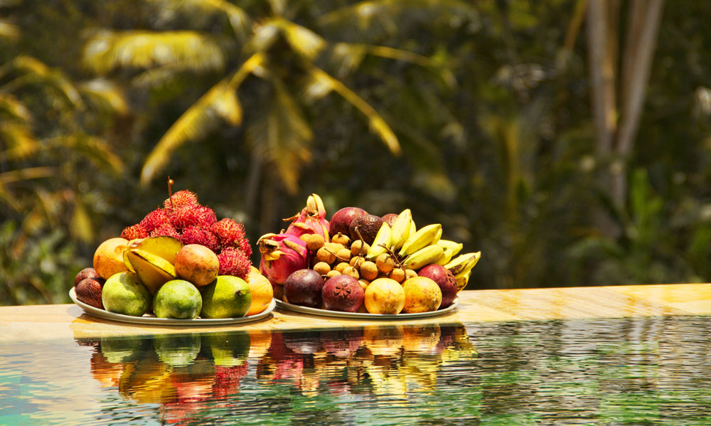 Остров фруктов 2. Фрукты на Бали. Тропические фрукты Бали. Гавайи фрукты. Бали фрукты фото.