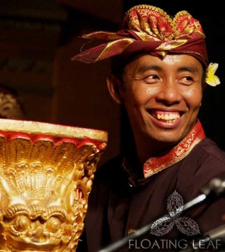 gamelon-happy-smile-Balinese